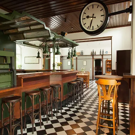 Hotel Bahnhof 4*